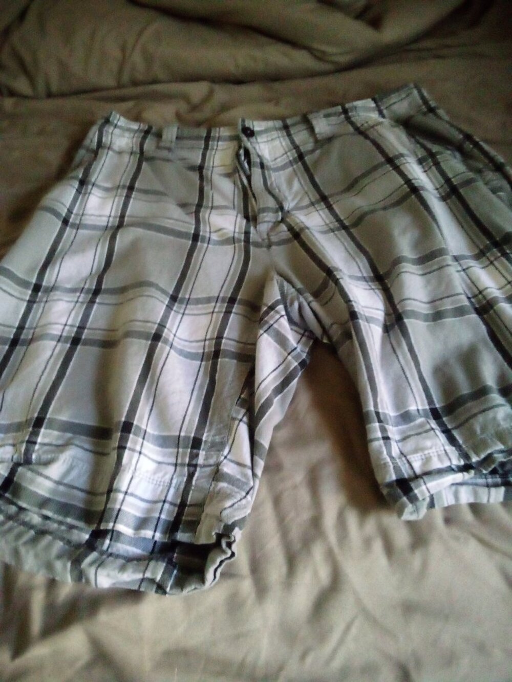 Arizona Jean Co. Black Gray Plaid Cotton Bermuda Shorts 36 W very good conditio